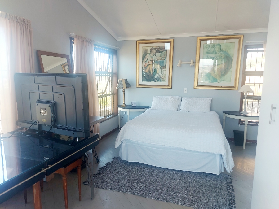 5 Bedroom Property for Sale in De Bakke Western Cape